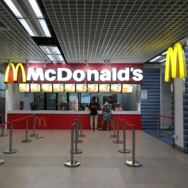 Commercial signage manufacturing for fast food chains including pylon signs and letter signs
