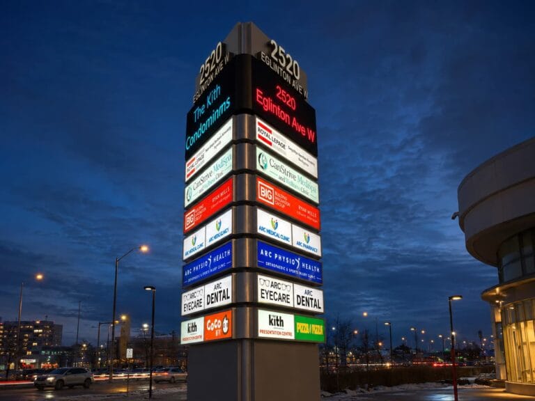 illuminated multi-tenant pylon signs
